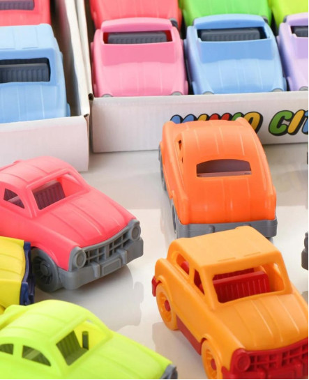 Oyuncak Arabalar 4'lü Set Model Plastik Çoçuk Oyuncak Arabaları Oyuncak Arabalar 4'lü Set Model Plastik Çoçuk Oyuncak Arabaları